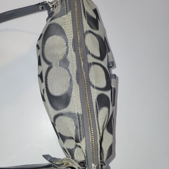 Coach 2012 Poppy Gray & Silver Metallic Signature Jacquard Crossbody Bag 12 x 8" - Picture 6 of 15